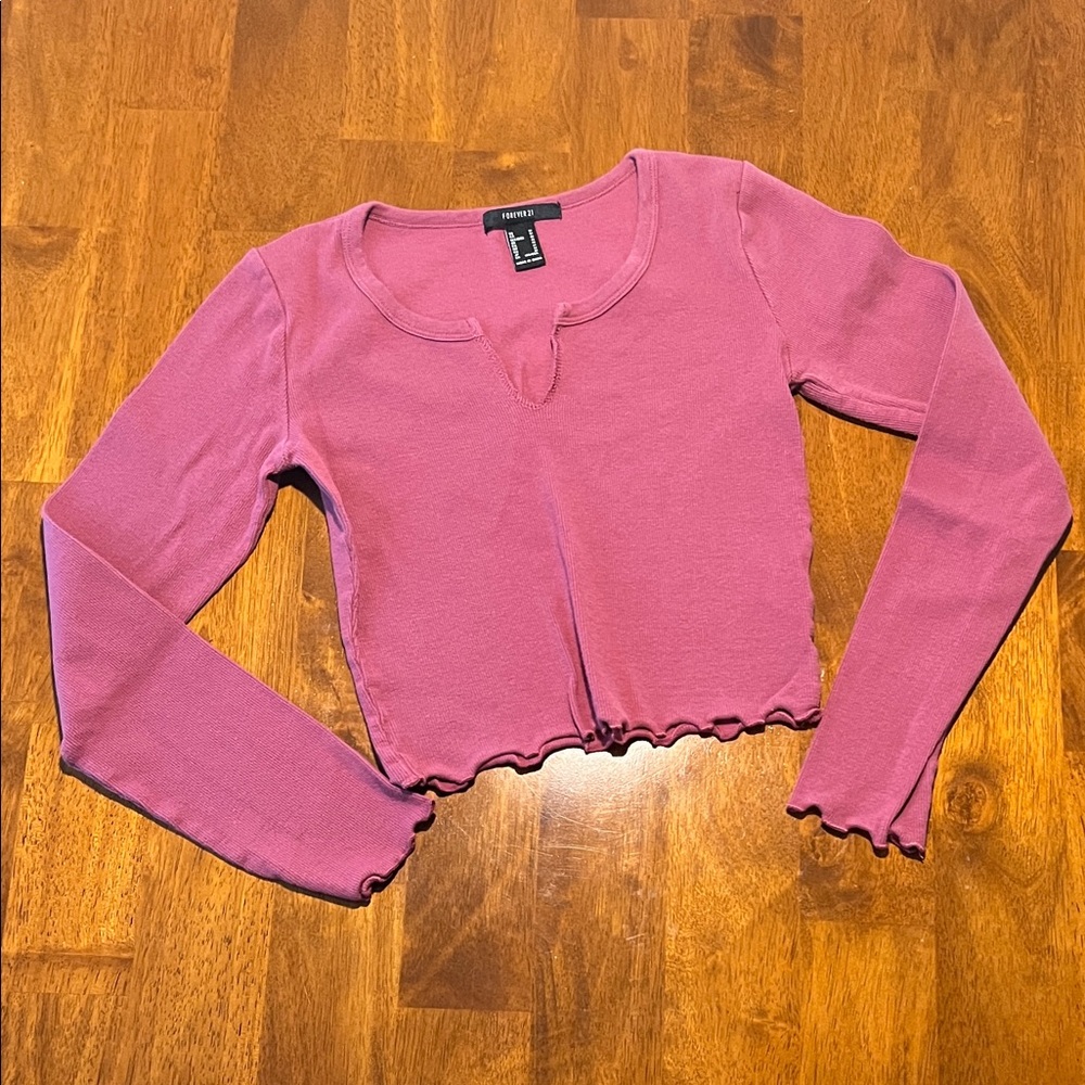 Forever 21 Long Sleeve Crop Top with lettuce hem size M